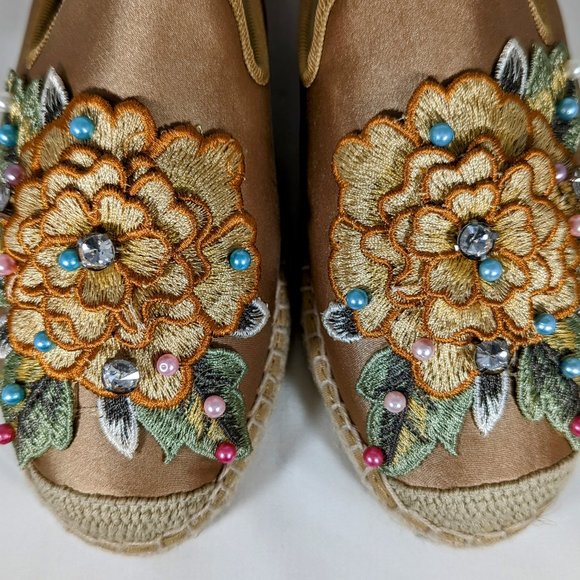 NWT Floral Embroidered Espadrilles with Beaded Embellishments, Kanna Size EU 37 - Picture 1 of 14